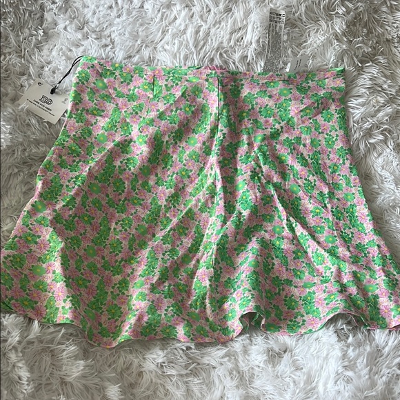 Zara Dresses & Skirts - Zara Floral Skirt with Pink and Green